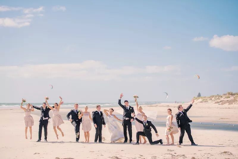 婚礼着装指南：谁说西装只能穿一次