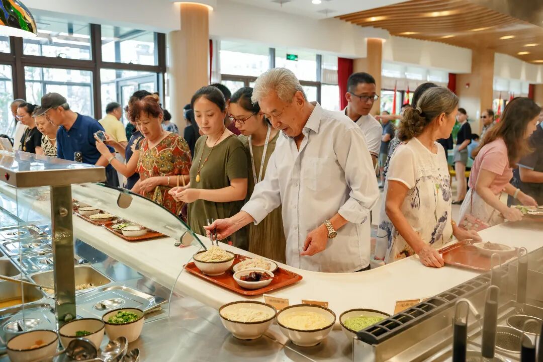 助餐1.jpg