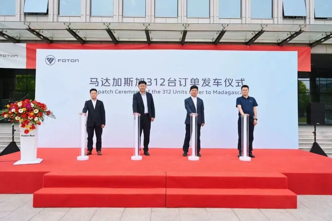 中国出口非洲区域最大单笔客车订单产生！(图1)
