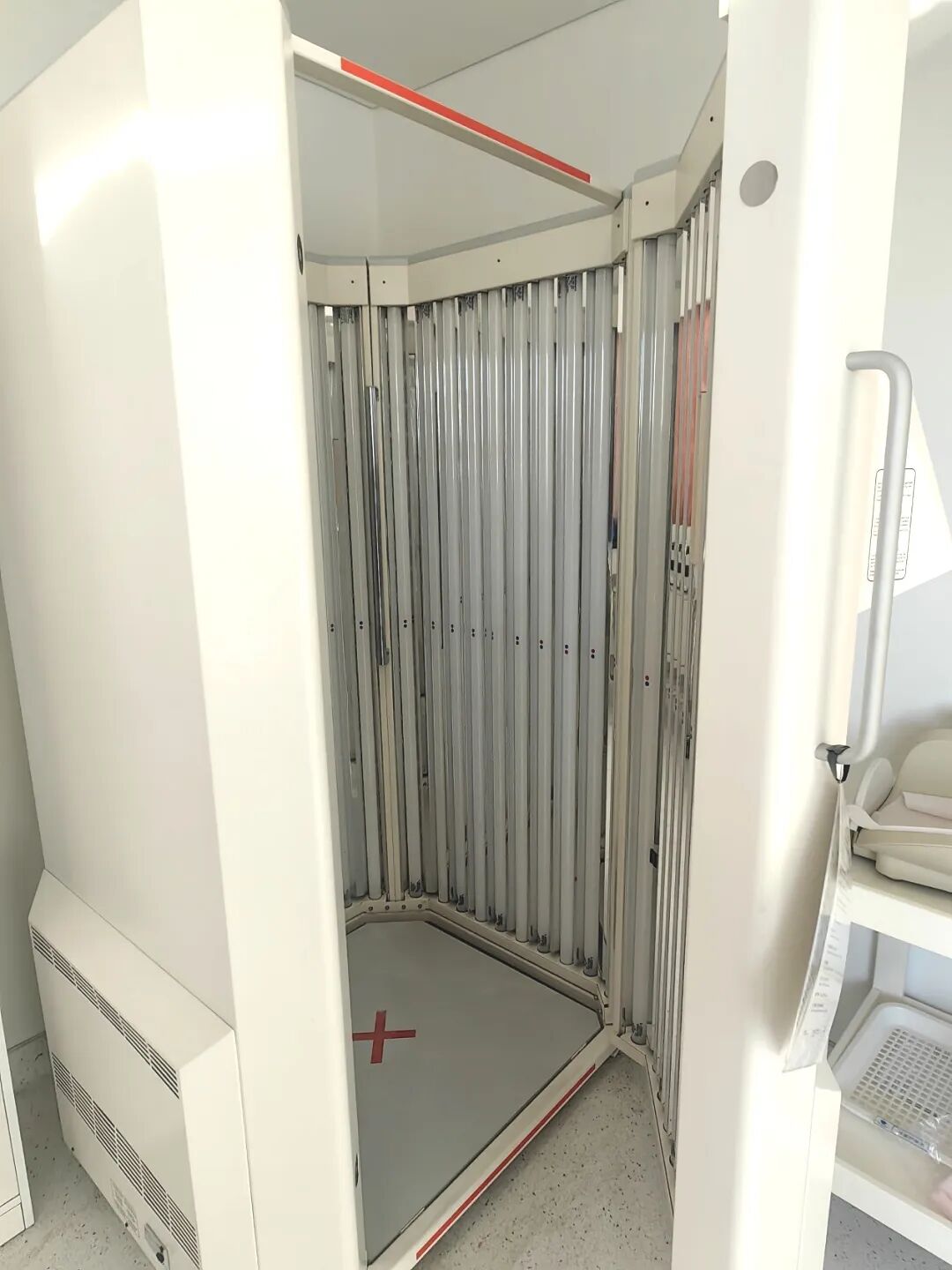 什么是窄谱紫外线治疗窄谱紫外线（NB-UVB）光疗在皮肤科的应用_https://www.jmylbn.com_新闻资讯_第2张