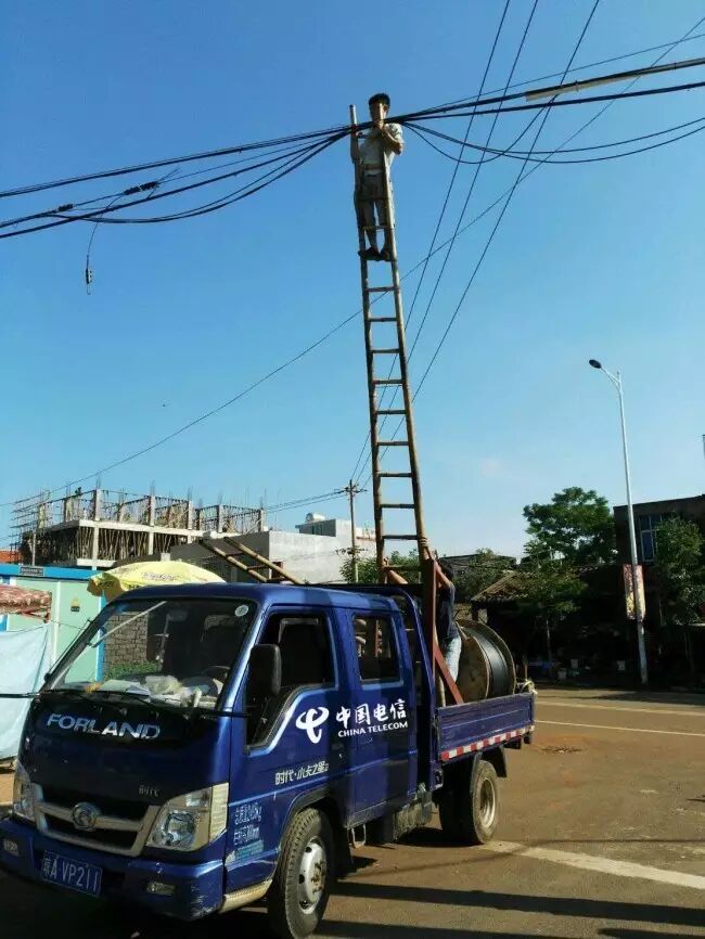 风雨中的坚守中国电信海南公司抗击台风电母全力保通信