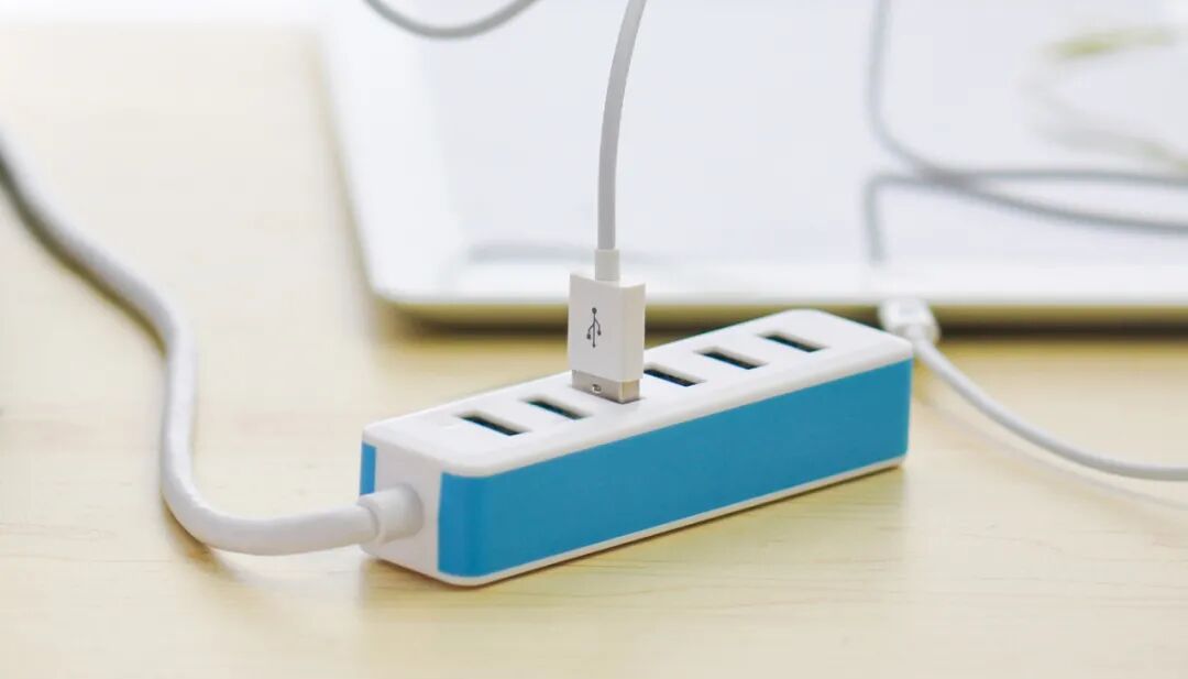 危險！手機千萬不要這樣充電！的圖5