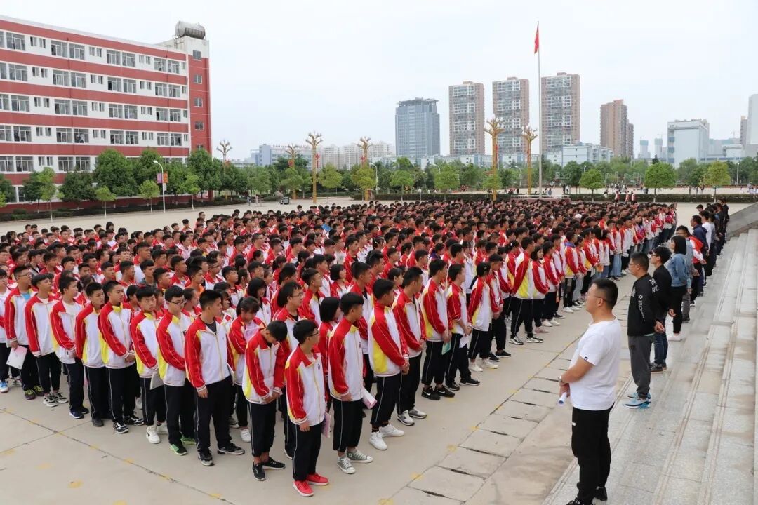 防震减灾守护生命沾益二中开展地震避险及应急疏散演练