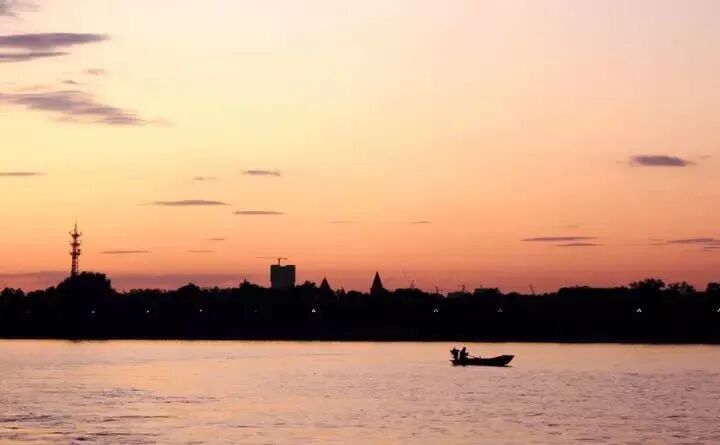 笑倾三国_笑倾三国诸葛亮和裴笑_笑倾三国2txt下载