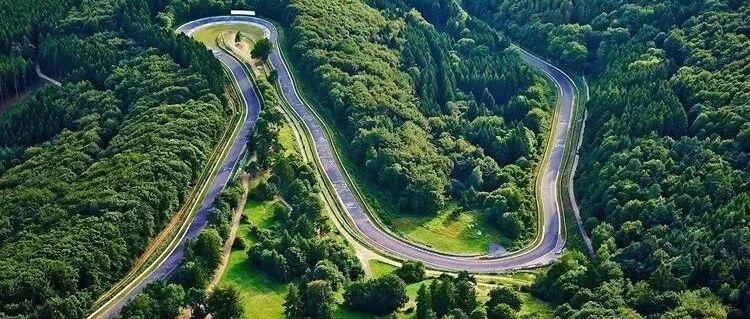 未来，电动汽车会全面碾压传统汽车吗？