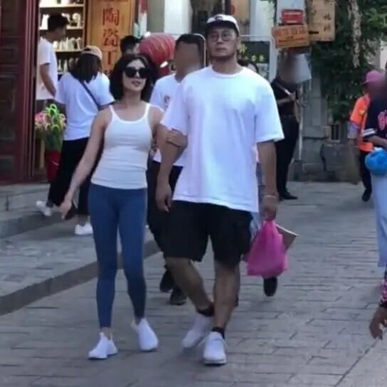 宅男女神赵奕欢公开恋情 富2代男友情史遭扒皮 网友：又一个渣男（组图） - 6