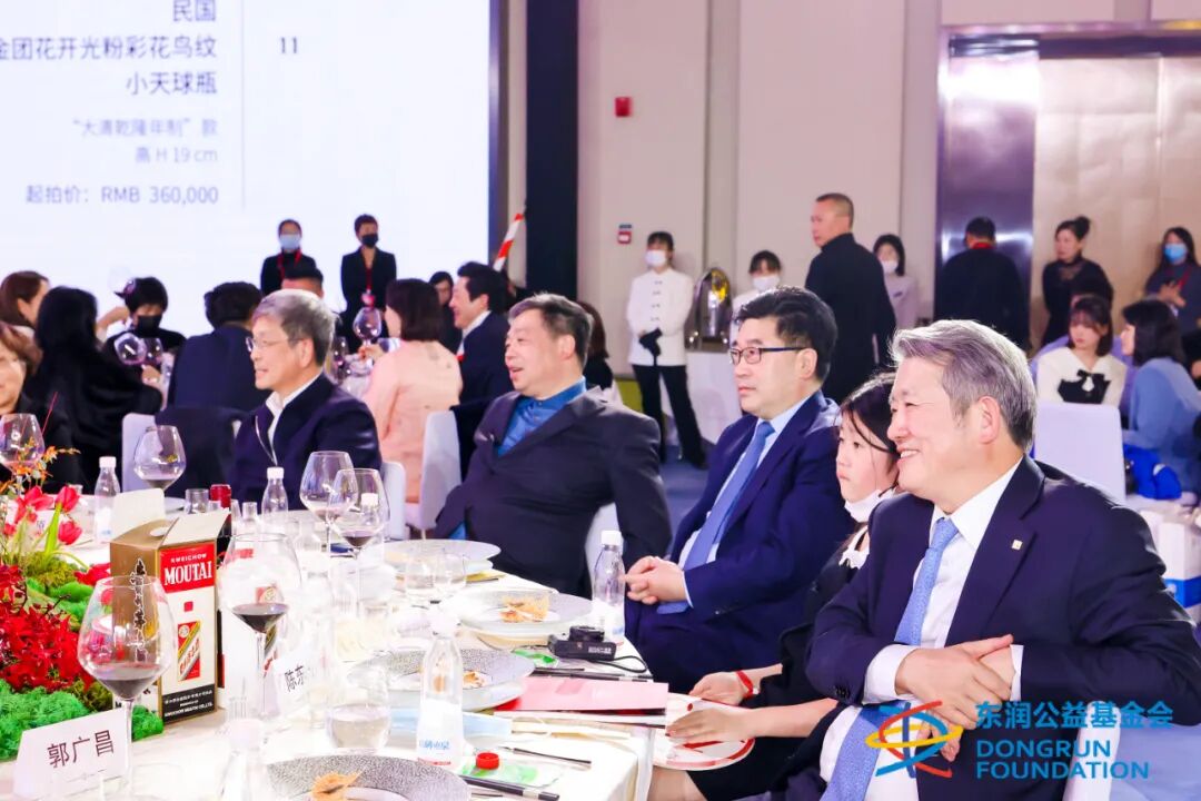 元拓建材集团参加东润公益