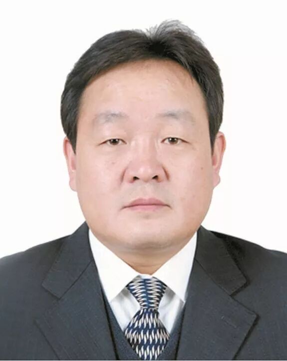 牛栏江镇镇长,县政府办公室副主任,县农林局党委书记,县委组织部常务