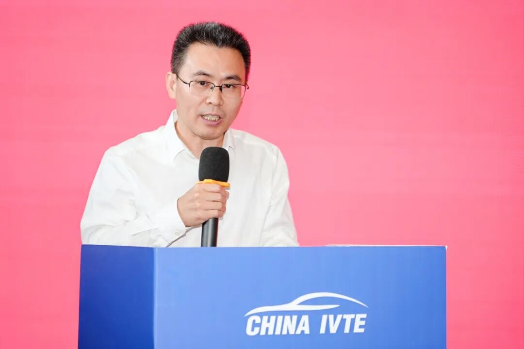 周继华.JPG