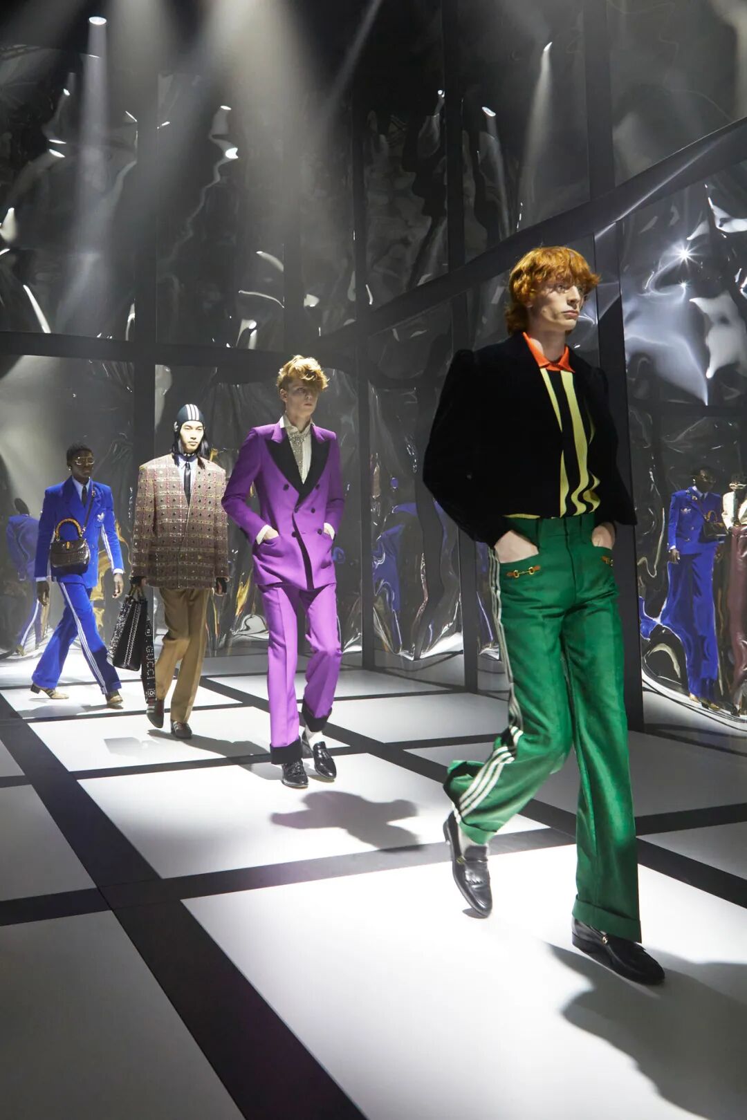 gucci的时尚浸染:亚力山卓·米开理的欲望万花筒 - chrome插件网