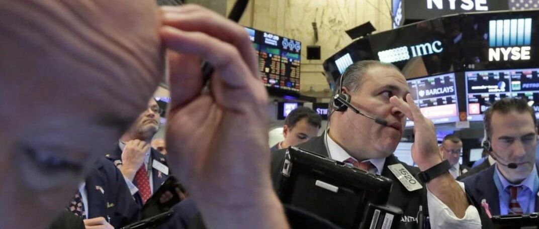 美国没钱了！债务总额超过21万亿，准备造500艘军舰，打算赖账了？