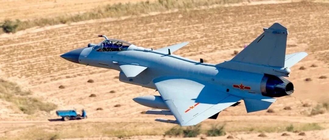 巴基斯坦空军陷入劣势，枭龙战机已无改进潜力，该考虑购买歼10了