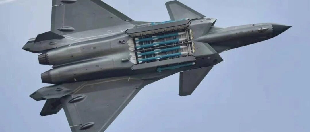 歼20的绝活被公开？超视距击落隐身战斗机，美日飞行员要当心了
