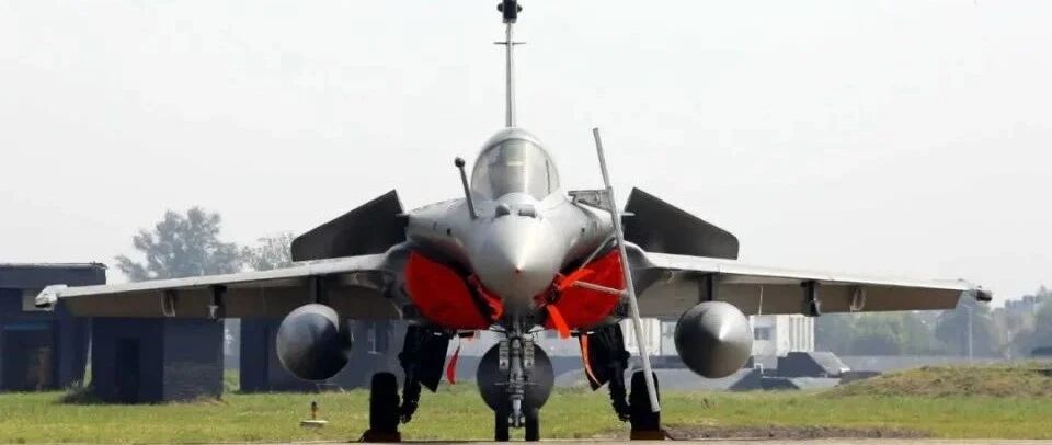 印度有能力发动空袭吗？空军的报告让莫迪心凉，只剩200架战机能用