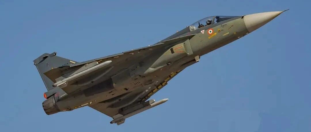 光辉战机创造世界纪录，比歼10贵4000万美元，印度军迷不忧反喜