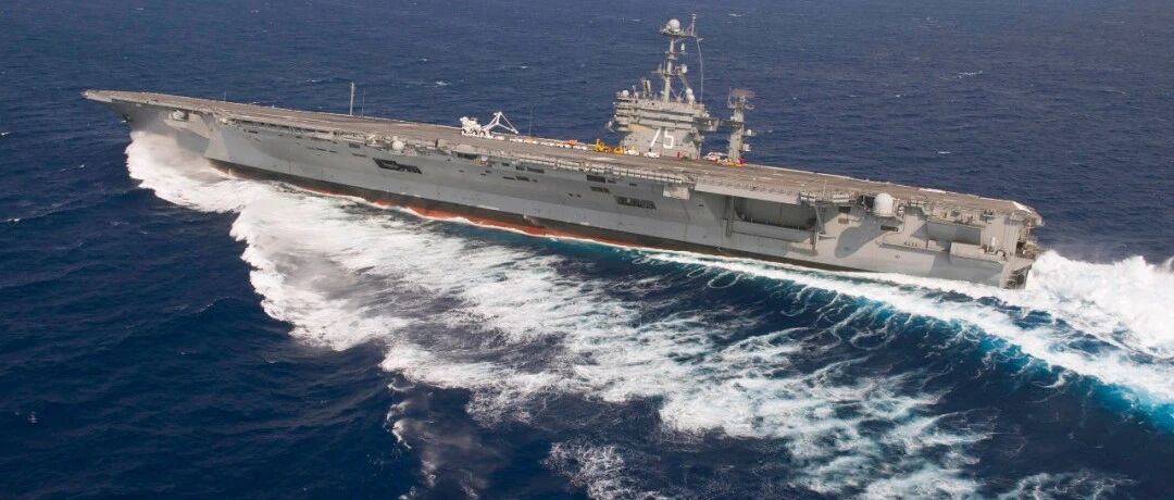 辽宁号航母怎么转向？和开汽车不一样，有种方法类似坦克