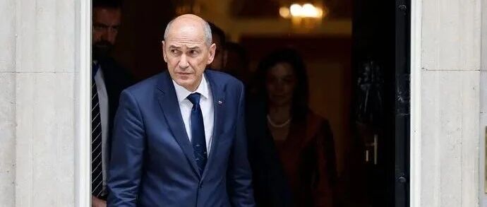 美国被耍了！俄乌宣布遵守停火协议，普京或与泽连斯基在中国会谈