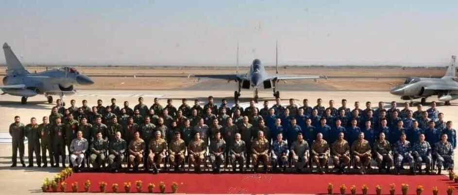 歼10战机完成测试，巴基斯坦拒绝公布成绩，嫌价格太贵了？