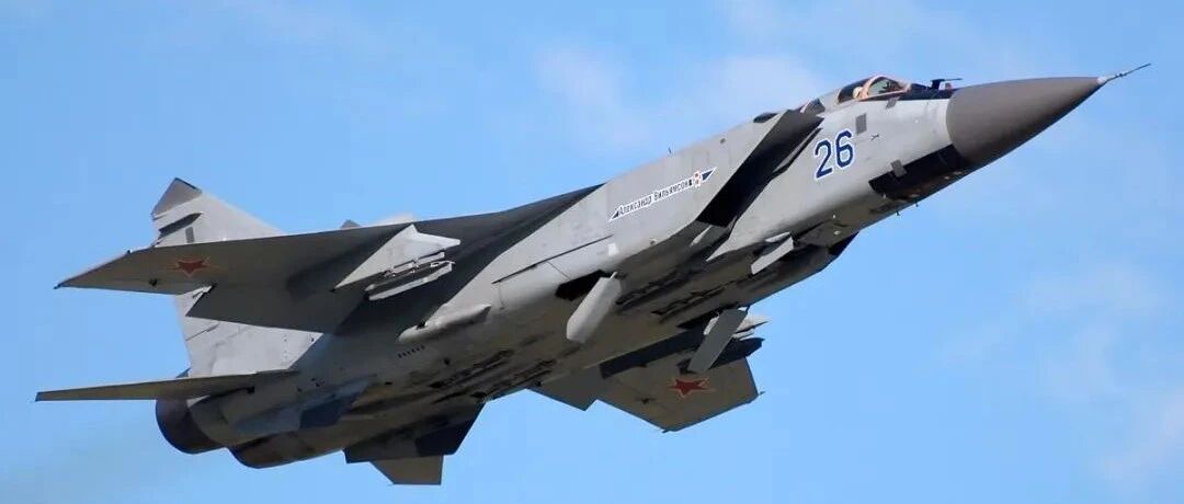 大批重型战机抵达前线，20分钟就能空袭美国，白宫呼吁保持克制