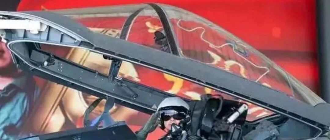 歼20科技含量有多高？飞机上的一块玻璃盖，全球只有两个国家能造