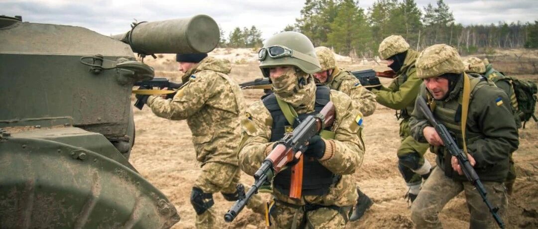 西方制裁打痛俄罗斯？专家：别高兴太早，普京还没动用两张王牌