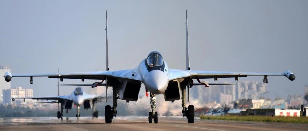 中国的25亿白花了？苏35惨遭三家退货，连歼10都打不赢