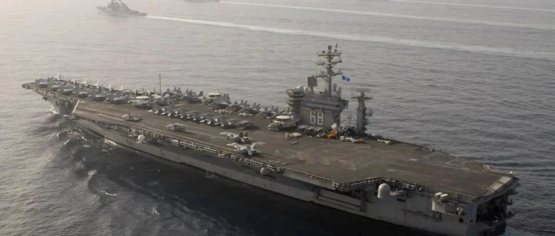 特朗普亲信下令，美军航母突然转向海峡，48架舰载机准备空袭