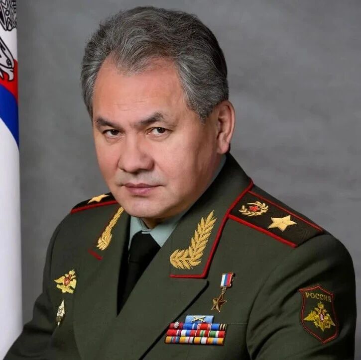 连普京都信赖的“搬砖工人”，用来22年完成逆袭，指挥200万俄军