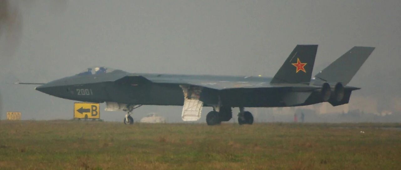 歼20曾险些坠毁？高科技设备立功，再晚两分钟或机毁人亡