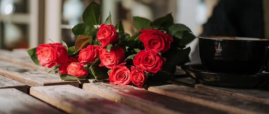 有人守护了玫瑰