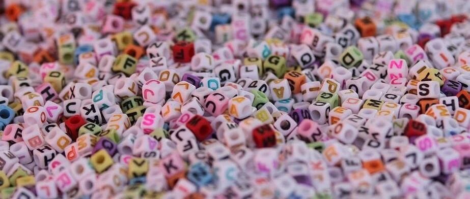 引经据典，不是抄经抄典