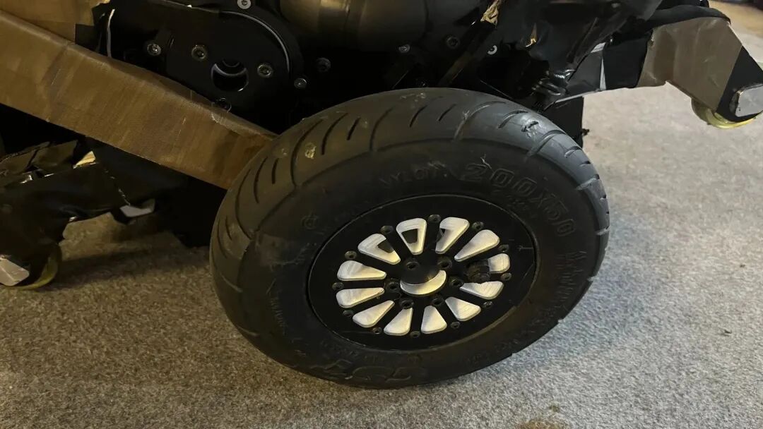 龙和鹰，RoboMaster 2023两强访谈：3D打印在设计中是如何运用的？的图8