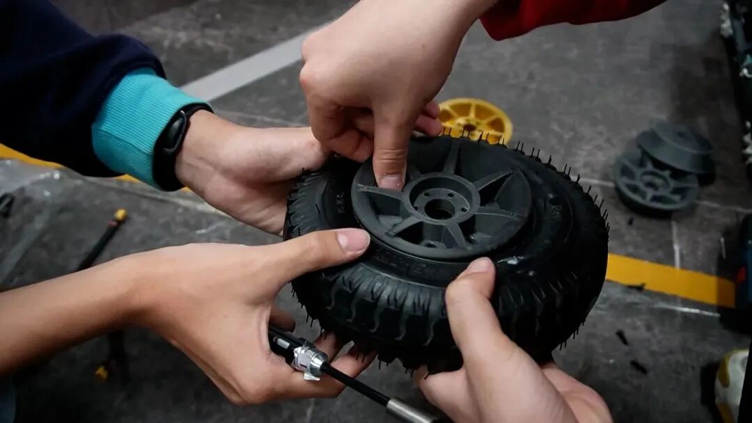 龙和鹰，RoboMaster 2023两强访谈：3D打印在设计中是如何运用的？的图7