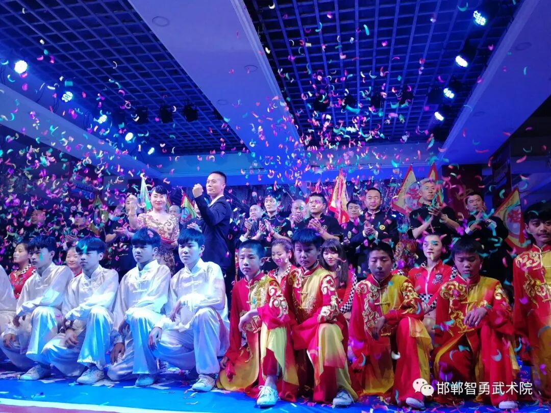 邯郸少林智勇武术院在聚英功夫梦新闻发布会上大显身手-邯山区少林智勇武术学校