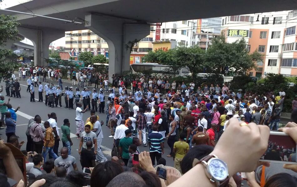 广州黑人现状从冲击派出所聚众闹事到风声鹤唳噤若寒蝉