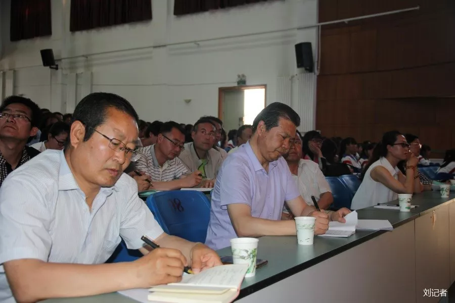 德国F十U教育集团项目(亚洲)主管熊火金博士深入靖远职专考察 德国F十U教育集团项目(亚洲)主管熊火金博士深入靖远职专考察