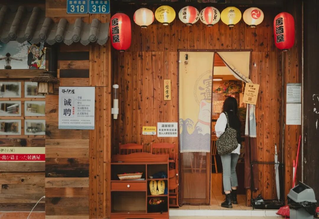 ���˴�����������ľӾ��ݣ����ݶ��Ǿ�ϲ��