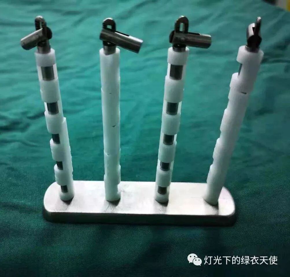 手术头皮夹怎么放（11月阅读Top1）手术缝针集合器、头皮夹清点架，手术室小发明太让人惊喜了！！_https://www.jmylbn.com_新闻资讯_第6张