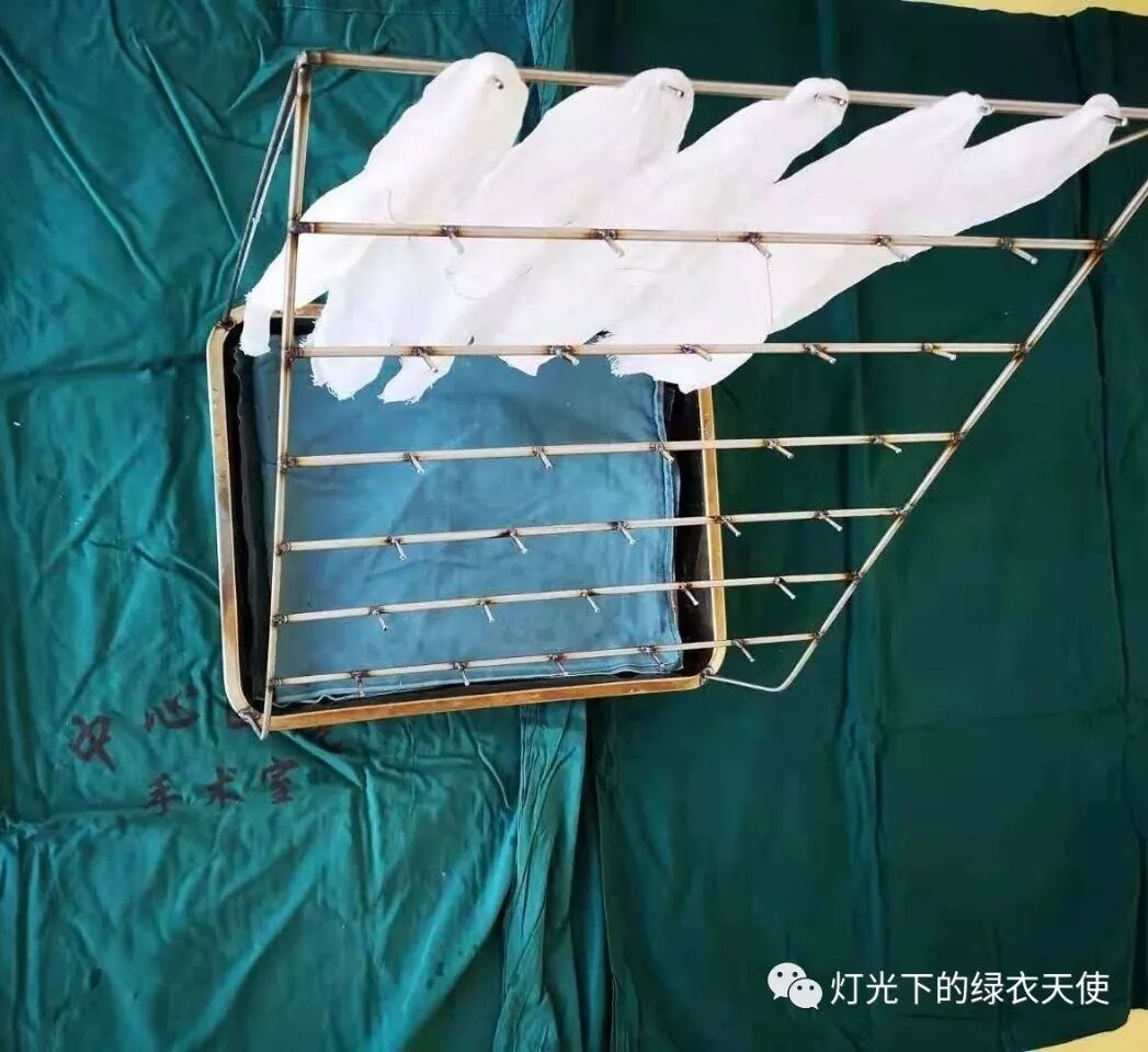 手术头皮夹怎么放（11月阅读Top1）手术缝针集合器、头皮夹清点架，手术室小发明太让人惊喜了！！_https://www.jmylbn.com_新闻资讯_第9张