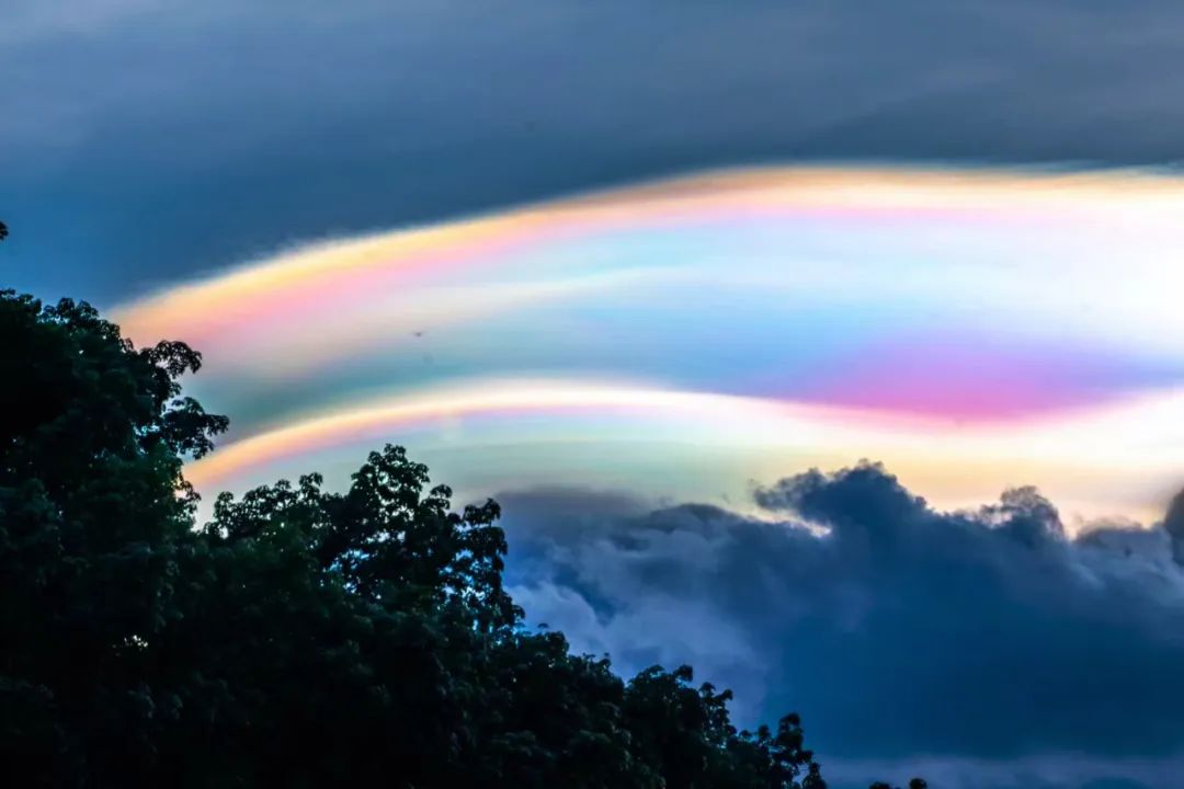 普洱市西盟县佤山惊现"七彩祥云"_资料区_云南频道_云南网