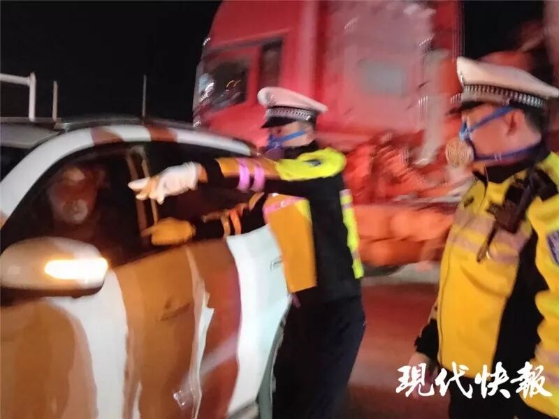 直击响水“3·21”爆炸后现场：不留死角 不落一人