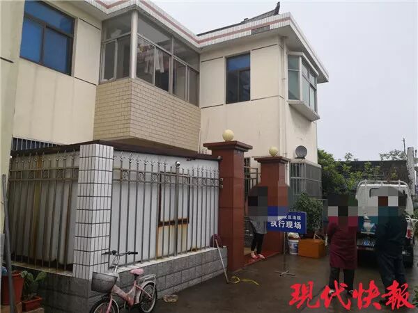 盐城现场直击抓老赖：有人住别墅 有人愿打工还债