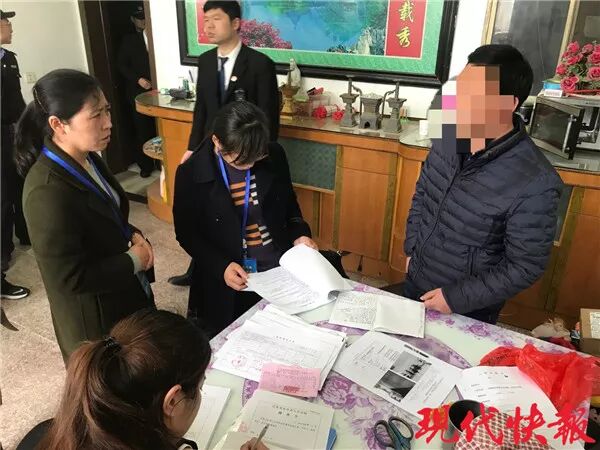 盐城现场直击抓老赖：有人住别墅 有人愿打工还债