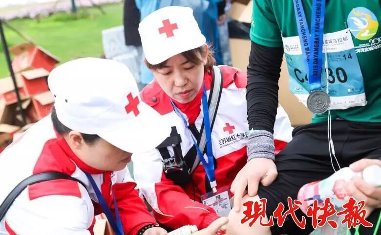 首届“盐马”万名跑友激情畅跑 奔出盐城力量