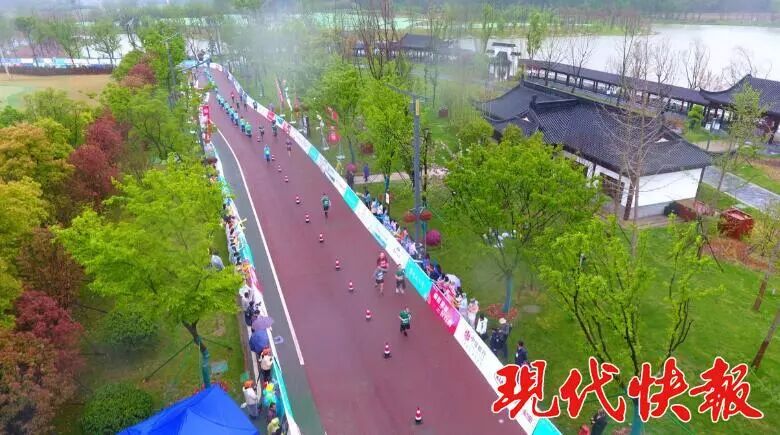首届“盐马”万名跑友激情畅跑 奔出盐城力量
