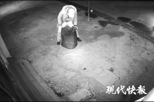 男子7次判刑多为偷螃蟹 “直播”炫技露马脚