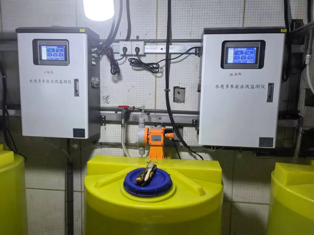 北京某高校体育中心采用鼎桓公司制造的DPD比色法余氯多参数监测仪