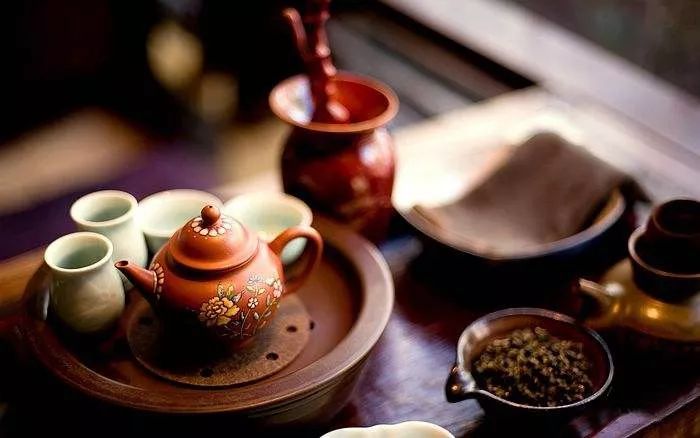 ●人真正需要的，不是昂贵的茶，而是喝茶的心情