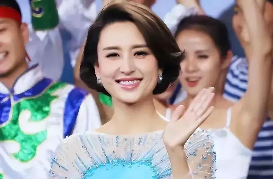 主持人张蕾否认离婚坦言嫁了一个普通人不是采矿老板