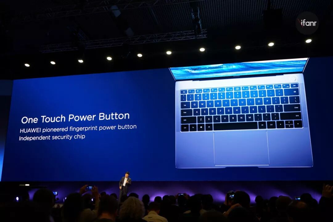 华为发布全球首款全面屏 MateBook